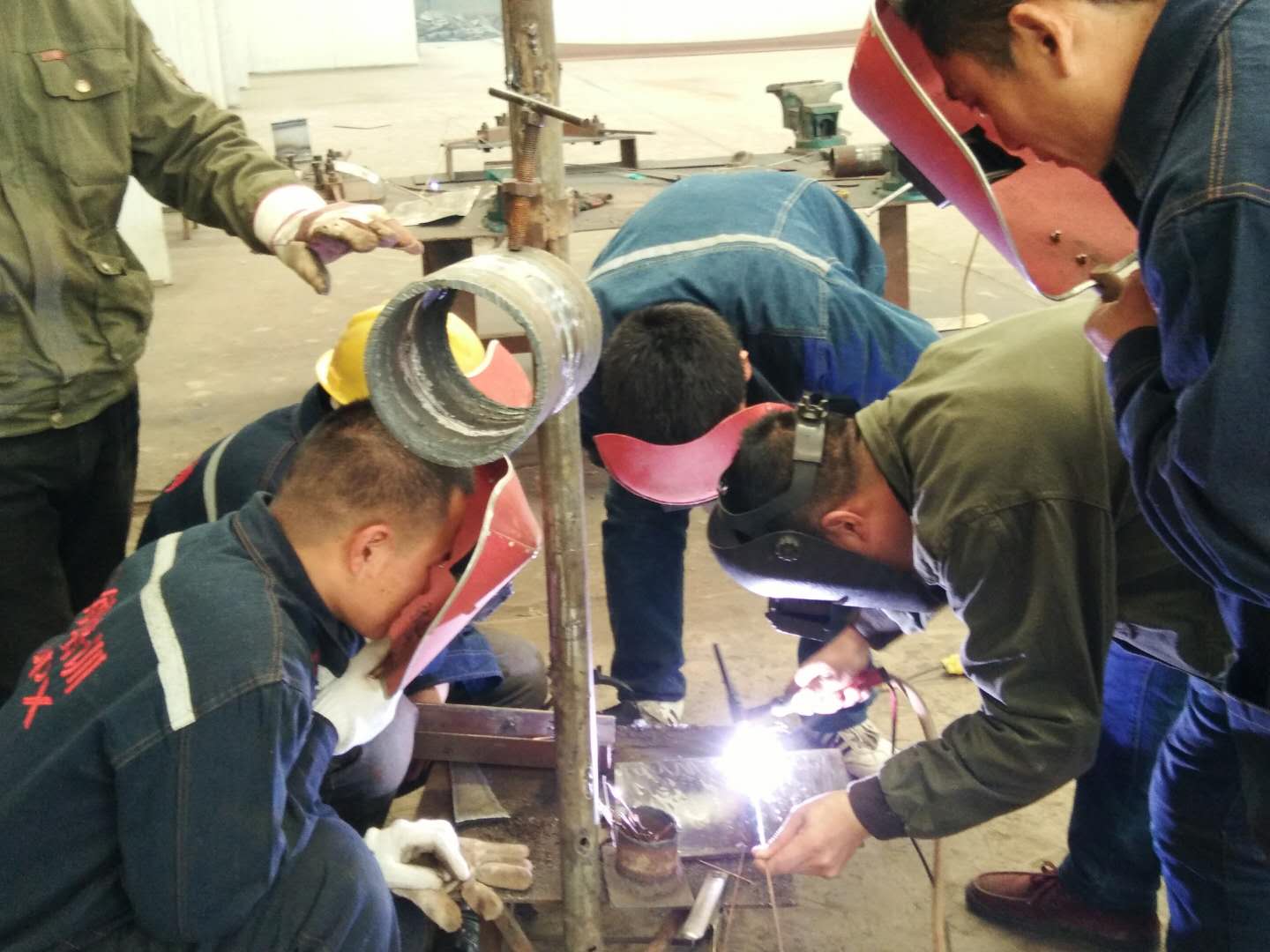 焊条的使用和具体差别 学电焊的专业培训基地