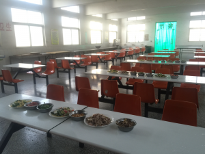 踏青归来的聚餐